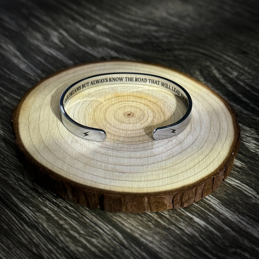 LineBabe Chase Your Dreams Bracelet