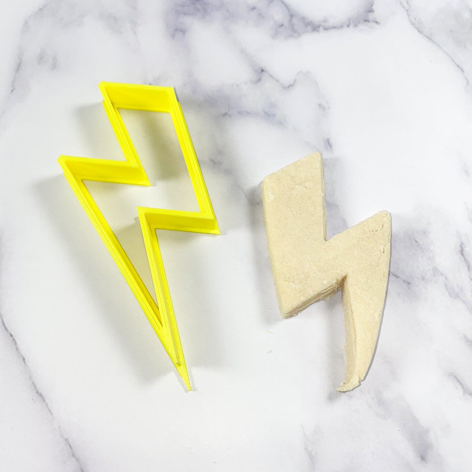 Lightning bolt outline cookie cutter - USA Made dough cut-out